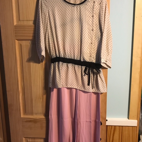 CUTE! Pink flowy pants & cream/black polka dot top - Picture 2 of 7